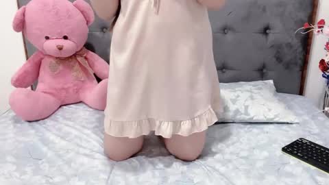 sanami_sian_ online show from 05/12/26, 01:14