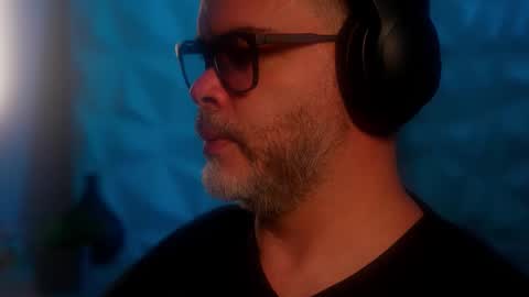 Sanders online show from 10/07/25, 06:10