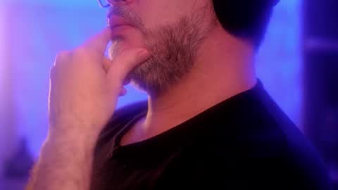 Snapshot of sanders_white chatting on 11/20/25, 12:11 Sanders online show from 11/20/25, 12:11