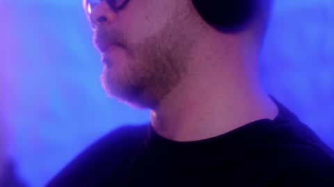 Snapshot of sanders_white chatting on 12/01/25, 01:10 Sanders online show from 12/01/25, 01:10