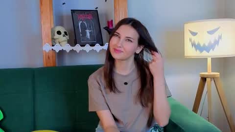 Isabel but you can call me Bella online show from 10/30/25, 01:40