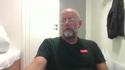 sandnesrune523 online show from 09/21/25, 10:39