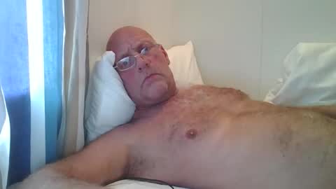 sandnesrune523 online show from 10/13/25, 11:21