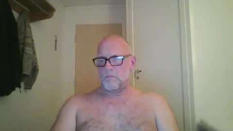 sandnesrune523 online show from 02/11/26, 06:07