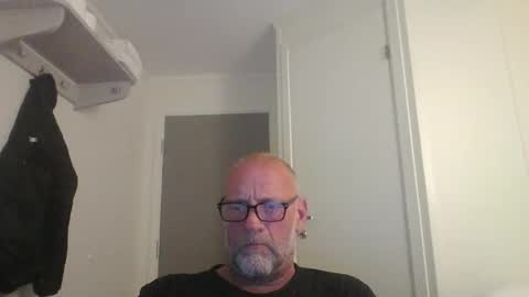 sandnesrune523 online show from 05/18/26, 05:41