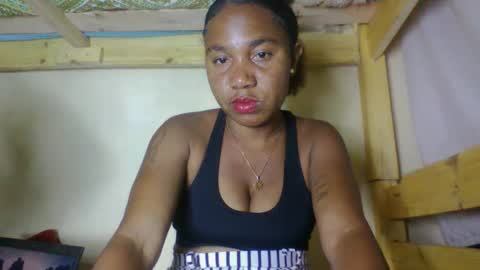Snapshot of sandolahh chatting on 10/01/25, 12:22 SANDO online show from 10/01/25, 12:22