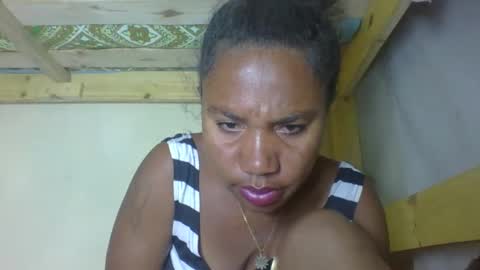 Snapshot of sandolahh chatting on 10/04/25, 12:41 SANDO online show from 10/04/25, 12:41