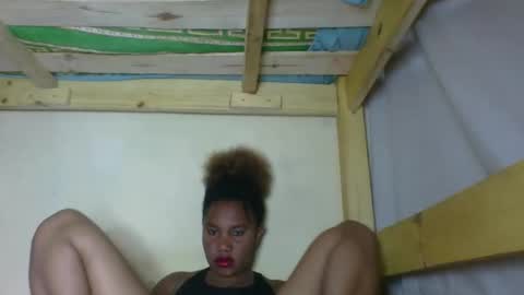 Snapshot of sandolahh chatting on 10/16/25, 08:37 SANDO online show from 10/16/25, 08:37