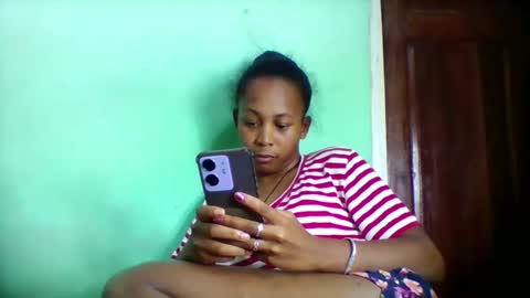 sandra1253099 online show from 05/18/26, 05:08