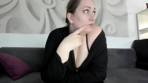 Snapshot of sandra______ chatting on 11/11/25, 07:52 dont forghet to thumbs up if you like my show online show from 11/11/25, 07:52
