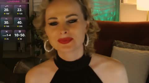 Snapshot of sandra_kind chatting on 04/08/26, 05:40 Sandra online show from 04/08/26, 05:40