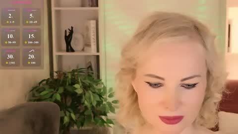Snapshot of sandra_kind chatting on 05/27/26, 05:37 Sandra online show from 05/27/26, 05:37
