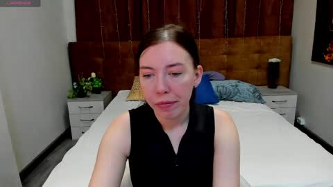 Snapshot of sandra_rosss chatting on 06/04/26, 01:44 Sandra online show from 06/04/26, 01:44