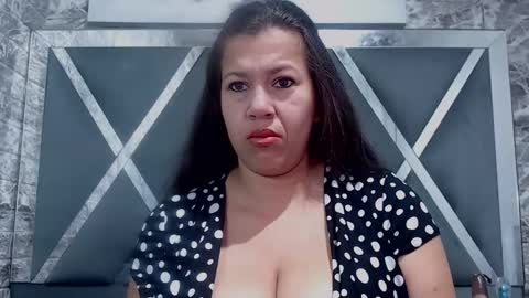 sandraclarkx69 online show from 12/27/24, 11:06