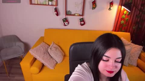 Snapshot of sandraeleson chatting on 12/19/25, 03:13 Sandra online show from 12/19/25, 03:13
