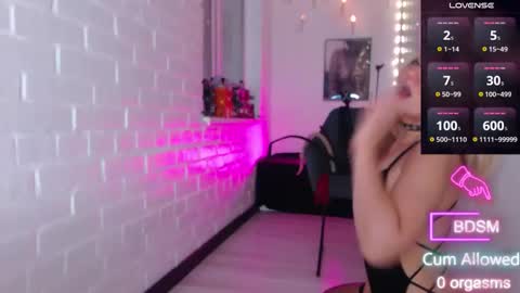 Snapshot of sandralawrence chatting on 10/04/25, 09:02 Schedule uploadedTake a look on NEW showAnd 2 Secret shows this month See youhope often online show from 10/04/25, 09:02