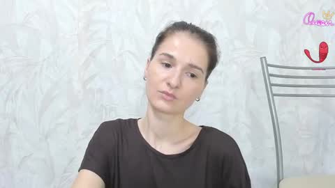 Snapshot of sandraxray chatting on 05/12/26, 05:04 SandraxRay online show from 05/12/26, 05:04