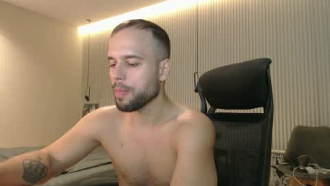 DeAlex online show from 10/21/25, 01:34