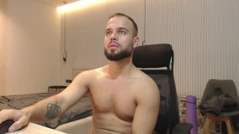 DeAlex online show from 11/24/25, 02:22