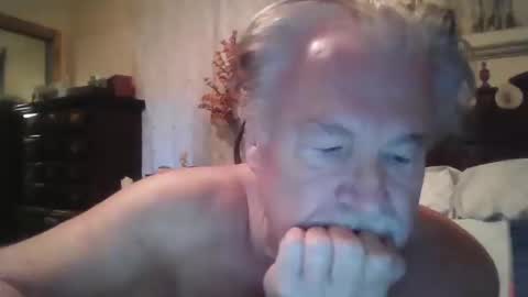 Snapshot of sandy5662 chatting on 10/12/25, 12:37 sandy5662 online show from 10/12/25, 12:37