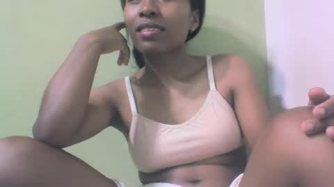 Snapshot of sandy735579 chatting on 10/22/25, 07:13 sandy735579 online show from 10/22/25, 07:13