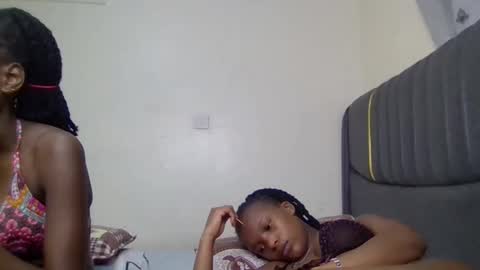 sandy online show from 09/10/25, 12:38