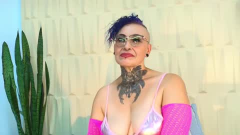Sandy Rose online show from 03/12/25, 09:35