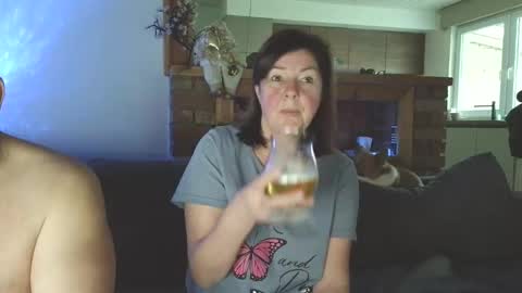 sanroom online show from 11/22/25, 02:49