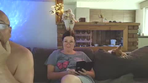 sanroom online show from 11/30/25, 09:46