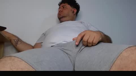 Snapshot of sansyel chatting on 12/15/25, 12:20 sansyel online show from 12/15/25, 12:20