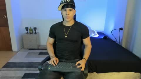 Snapshot of sant_wahlberg chatting on 06/22/26, 03:19 Sant online show from 06/22/26, 03:19