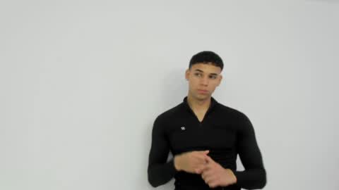 Snapshot of santana_maximo chatting on 05/23/26, 03:05 Maximo Santana online show from 05/23/26, 03:05