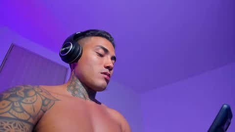 Santi Ferrer online show from 05/17/26, 02:31