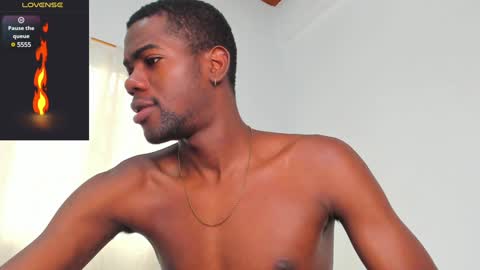 Snapshot of santi_brown1 chatting on 01/28/25, 08:58 Santibrown online show from 01/28/25, 08:58