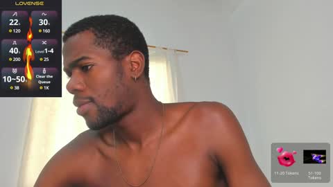 Snapshot of santi_brown1 chatting on 02/05/25, 08:46 Santibrown online show from 02/05/25, 08:46