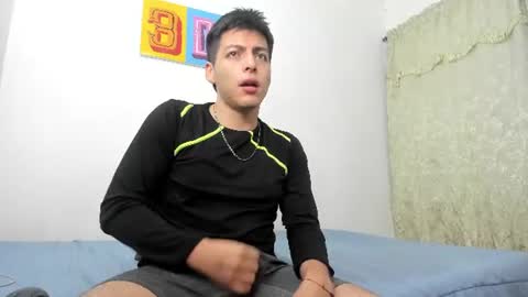 Snapshot of santi_henao chatting on 06/12/26, 06:34 Santiago Henao online show from 06/12/26, 06:34