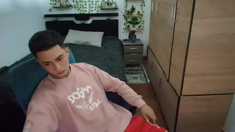 santi_ss online show from 04/16/26, 01:06