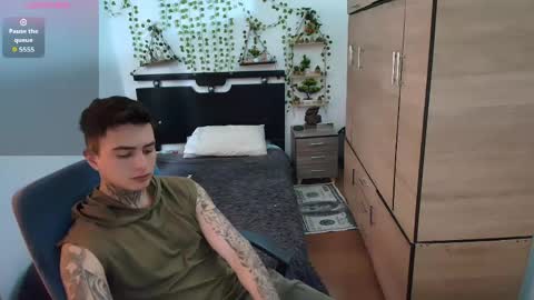 santi_ss online show from 04/25/26, 04:15