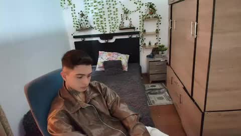 santi_ss online show from 05/07/26, 02:44