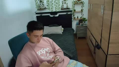santi_ss online show from 05/10/26, 12:05