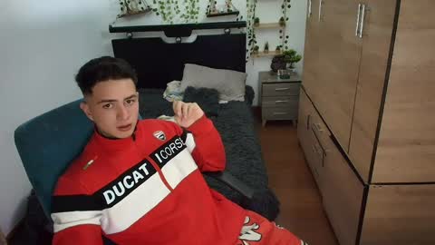 santi_ss online show from 05/20/26, 02:51