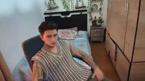 santi_ss online show from 07/04/26, 04:46