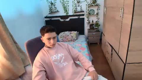 santi_ss online show from 07/08/26, 02:21