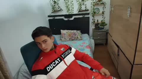 santi_ss online show from 07/31/26, 12:43