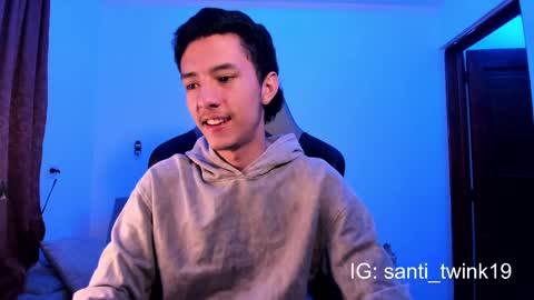 santi_twink19 online show from 12/17/24, 10:01