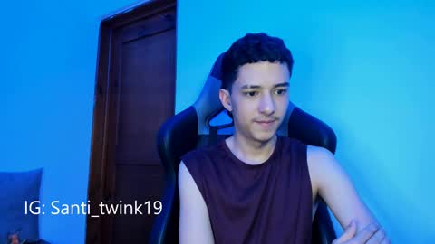 santi_twink19 online show from 02/11/25, 10:07