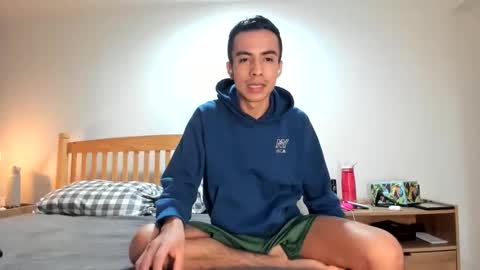 Snapshot of santiago0ne chatting on 11/08/25, 07:01 santiago0ne online show from 11/08/25, 07:01