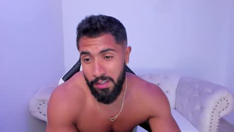 santiago_huntt online show from 10/26/25, 08:04
