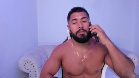 santiago_huntt online show from 10/27/25, 08:24