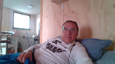 Snapshot of santiago_n chatting on 01/14/26, 03:06 santiago_n online show from 01/14/26, 03:06